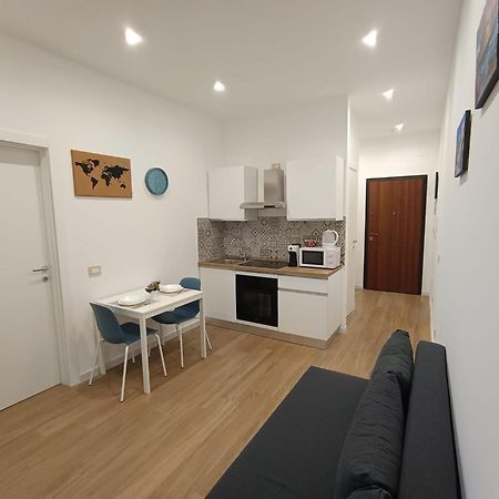 Dimora Crispi 70 Apartment Бари Екстериор снимка